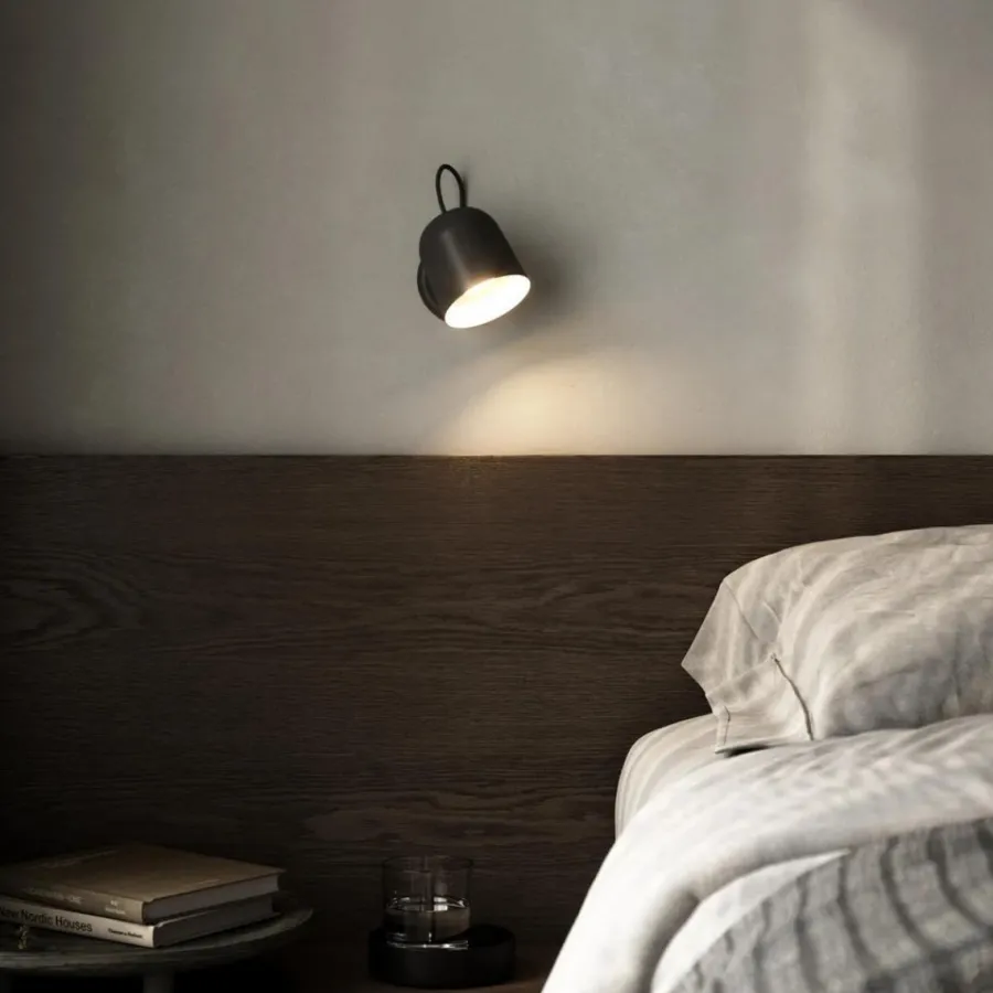 Hot DFTP Angle vegglampe med USB - Svart