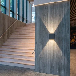 Best Sg Armaturen As Artes Midi vegglampe opp/ned utendørs 32W 3000K Dimbar Svart