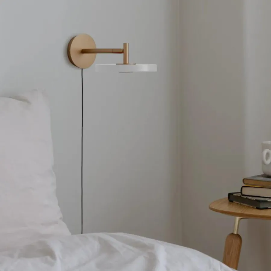 New Umage Asteria vegglampe kort