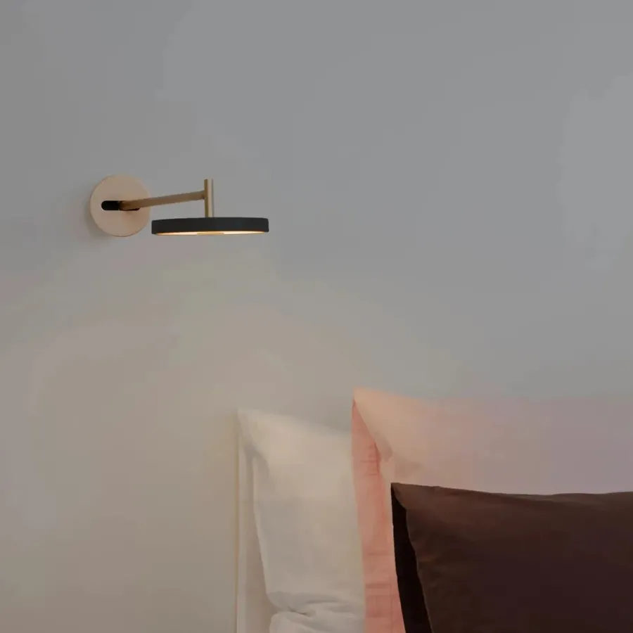 Umage Asteria vegglampe lang til skjult anlegg