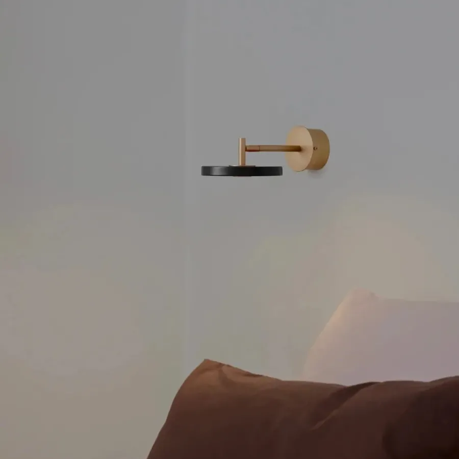 Umage Asteria vegglampe lang til skjult anlegg