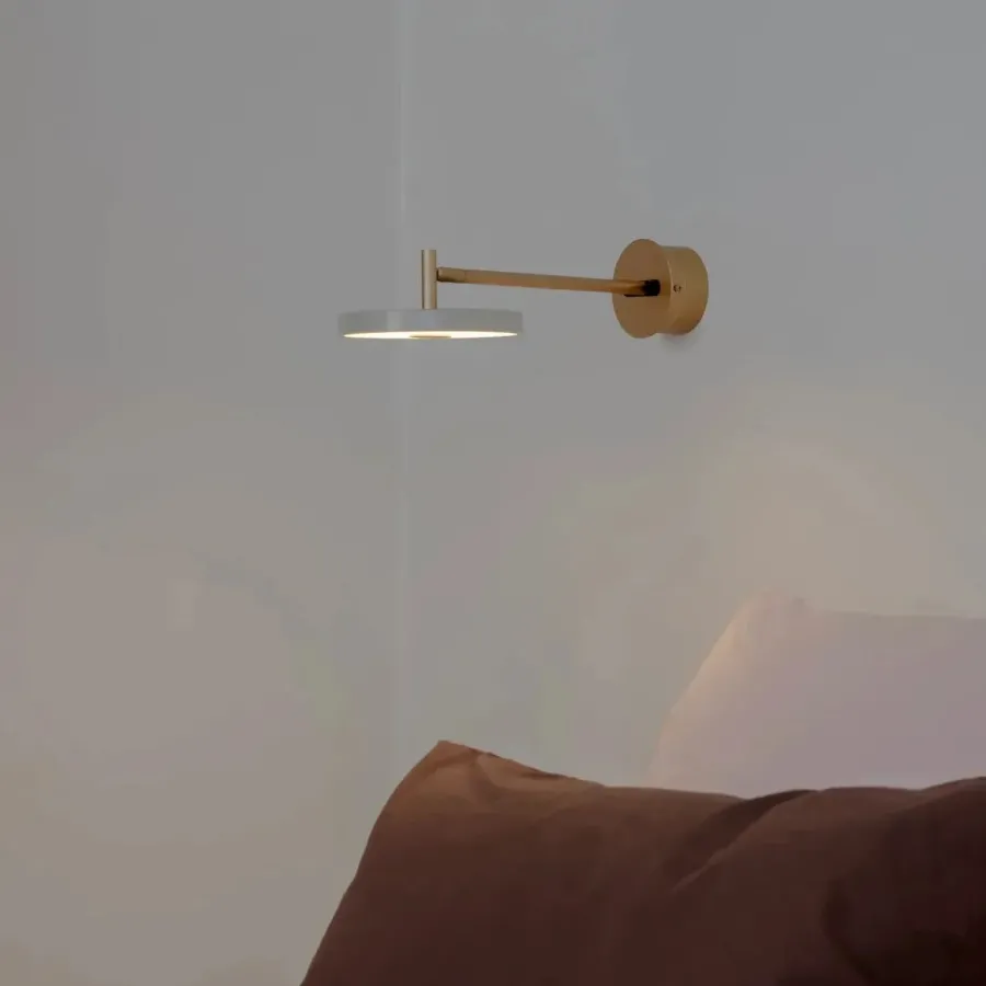 Umage Asteria vegglampe lang til skjult anlegg