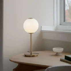 Umage Audrey bordlampe med USB-C