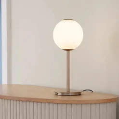 Umage Audrey bordlampe med USB-C