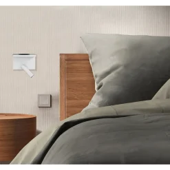 Sale Aneta Lighting Bedside vegglampe 3W 2700 Kelvin med trådløs hurtig lader og USB A og C