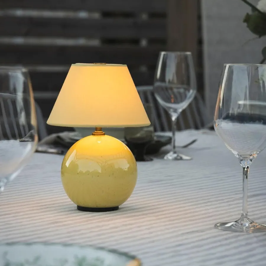 New Lightup Bærbar Iris 16 bordlampe Grønn