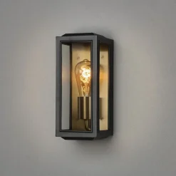 Outlet Konstsmide Carpi vegglampe utendørs H30 cm IP44 - Svart/Messing Svart / Messing