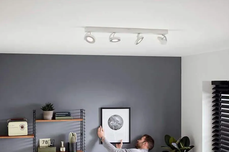 Clearance Philips Clockwork myLiving spotskinne warm glow Hvit