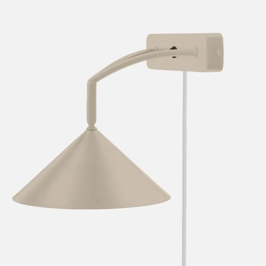 Hot Globen Lighting Curve vegglampe Svart