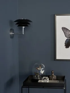 Best Dyberg Larsen DL20 vegglampe - Krom/ Svart