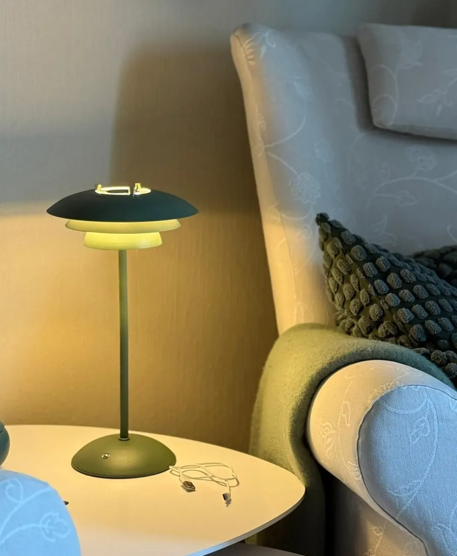 Aneta Lighting Epsilon oppladbar bordlampe