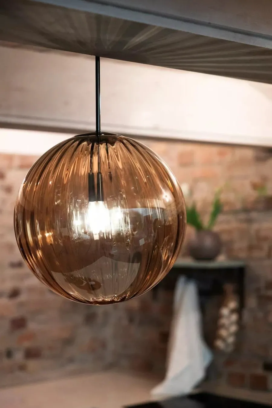 New Marksløjd Fengari takpendel Amberfarget/antik messing