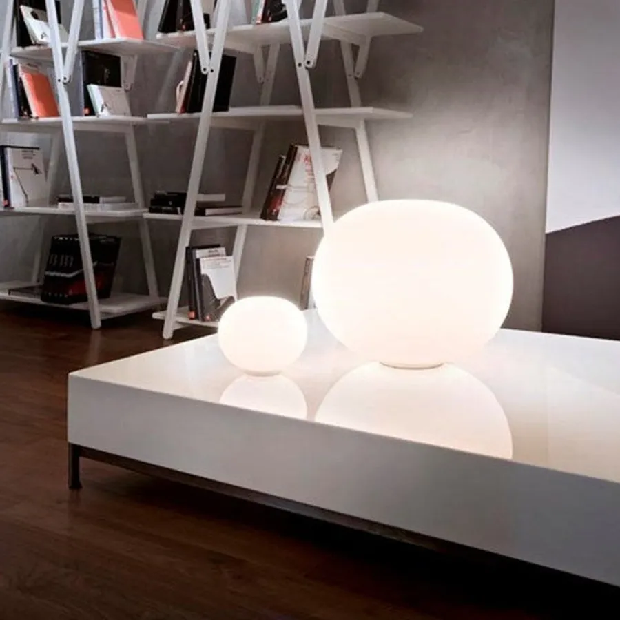 Discount Flos Mini Glo-Ball bordlampe 11cm med Av/På-bryter Opal