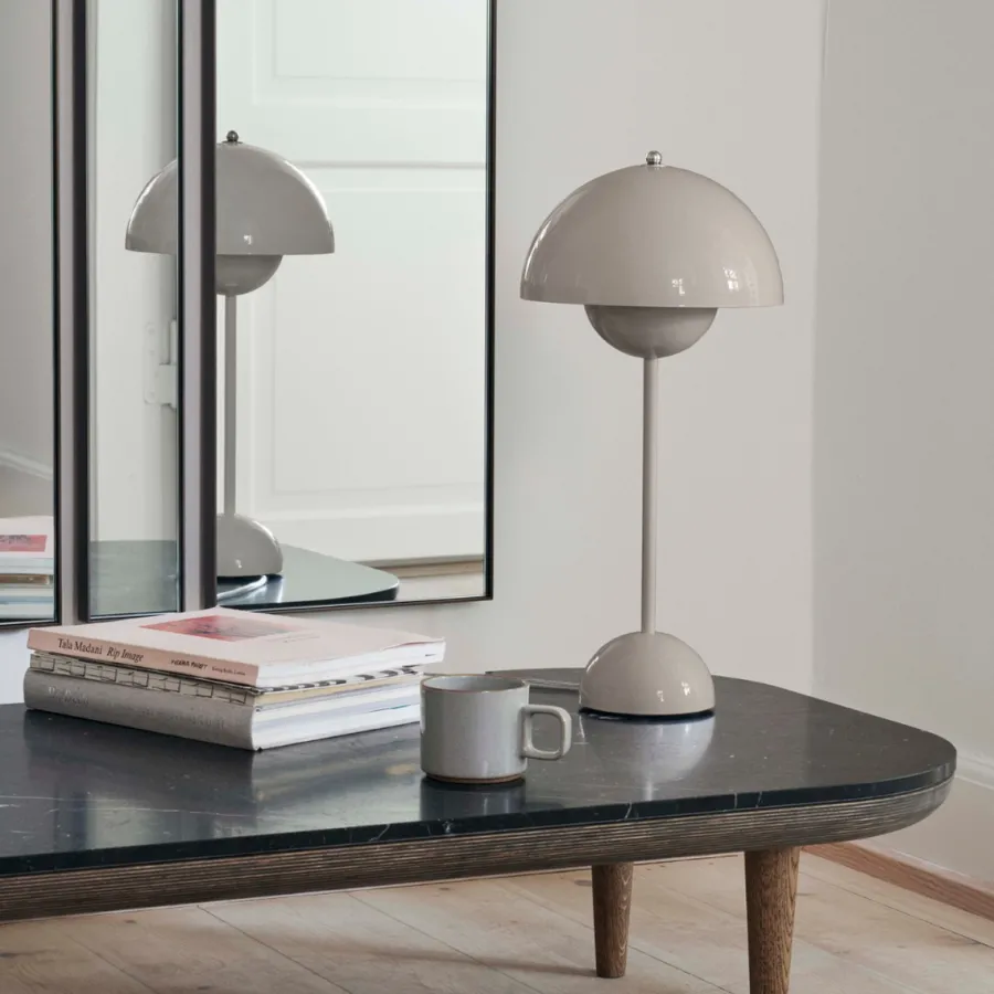 Hot &Tradition Flowerpot VP3 bordlampe