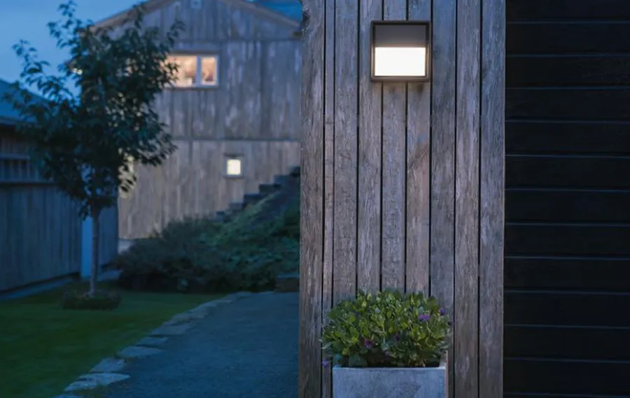 New Sg Armaturen As Frame square vegglampe 7W 3000 Kelvin IP66 Dimbar Svart