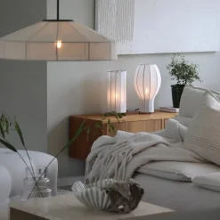Online Marksløjd Globo bordlampe Hvit