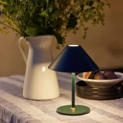 New Halo Designs Hygge bordlampe 15 oppladbar - Grønn