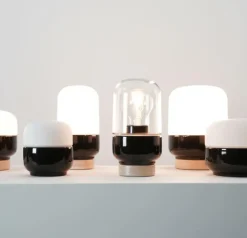 New Ifø Electric Ifø Ohm 100 / 190 bordlampe Svart / Opal glass