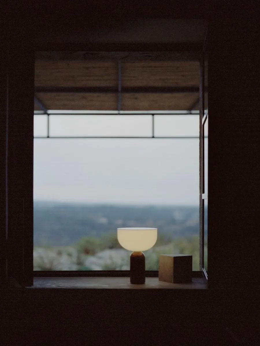 New Works Kizu Portable bordlampe - Marmor Brun