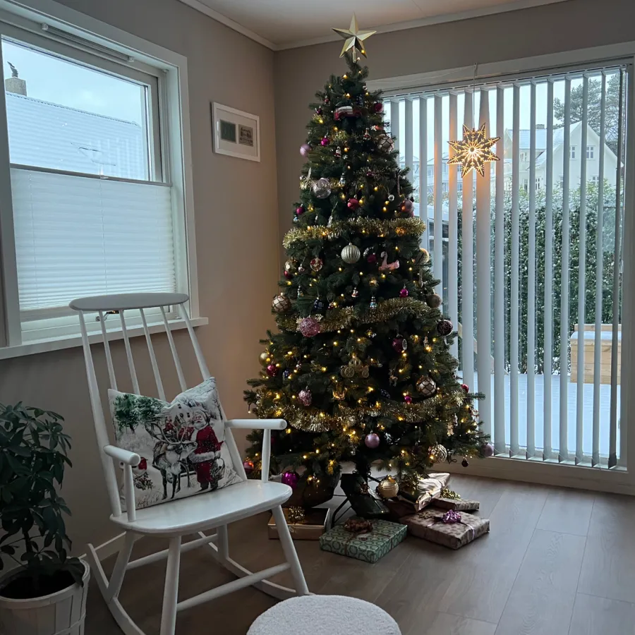 Best Trend Collection Kunstig juletre 180 cm 40% PE og 60% PVC 300 LED varmhvit Grønn