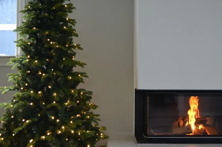 Clearance Trend Collection Kunstig juletre med lys 210cm Grønn
