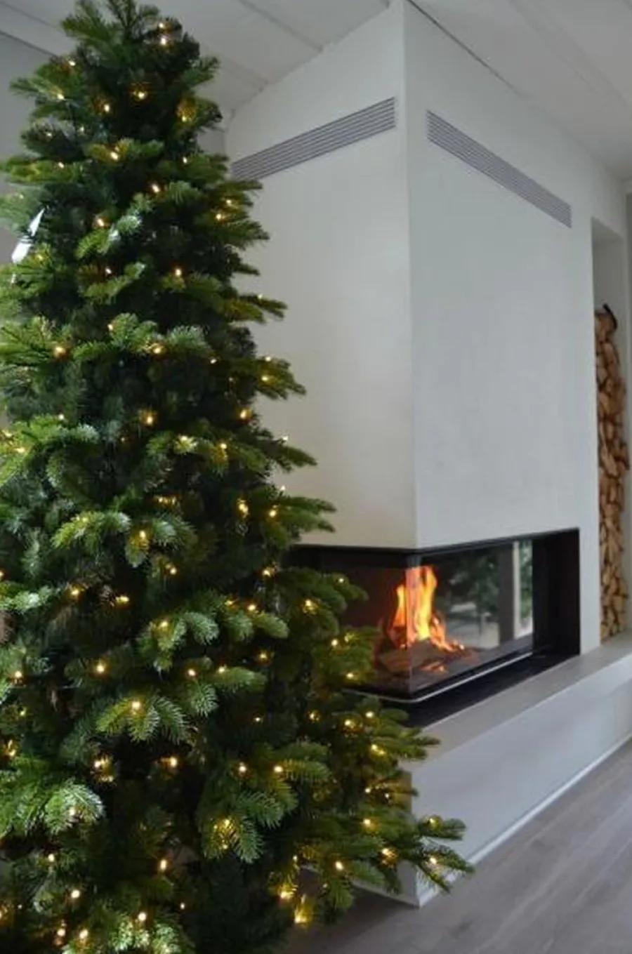 Clearance Trend Collection Kunstig juletre med lys 210cm Grønn