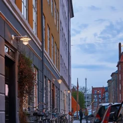 Online Louis Poulsen Albertslund utendørs vegglampe kort