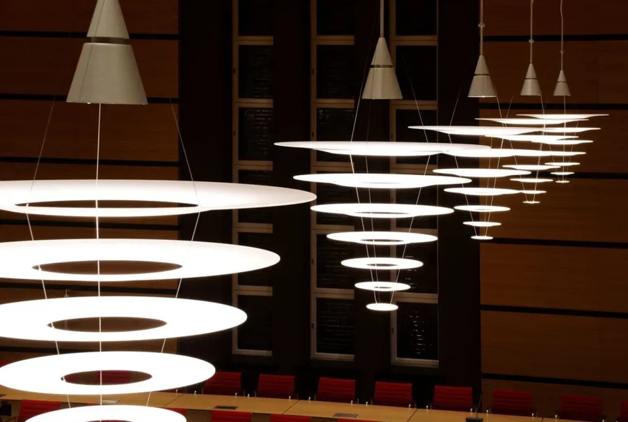 Louis Poulsen Enigma taklampe Ø82