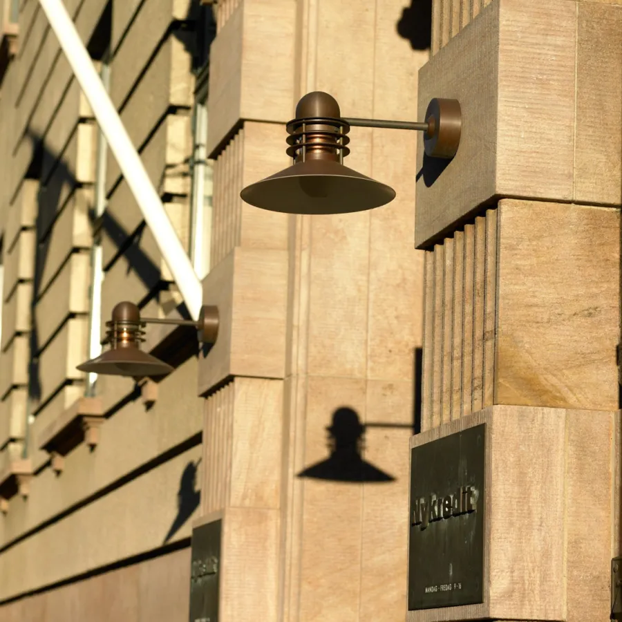 Sale Louis Poulsen Nyhavn utendørs vegglampe