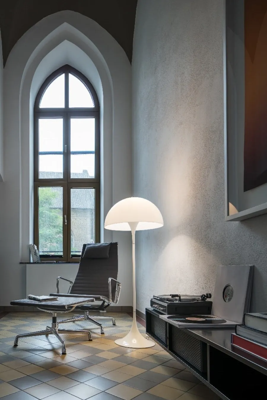 Sale Louis Poulsen Panthella gulvlampe Hvit / Opal