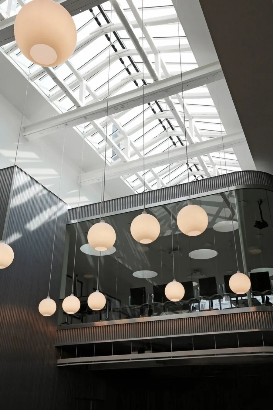 Clearance Louis Poulsen Wohlert taklampe Ø35 - Opal