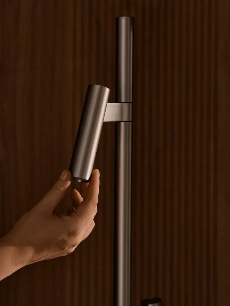 New DFTP Makoto gulvlampe 2-lys Satin Krom