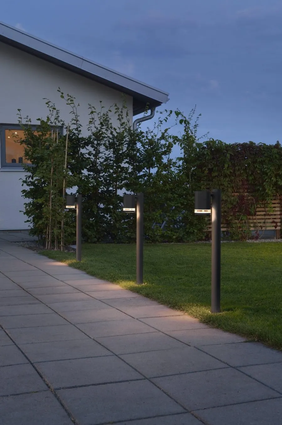 Sale Konstsmide Modena stolpe 70 cm - Svart