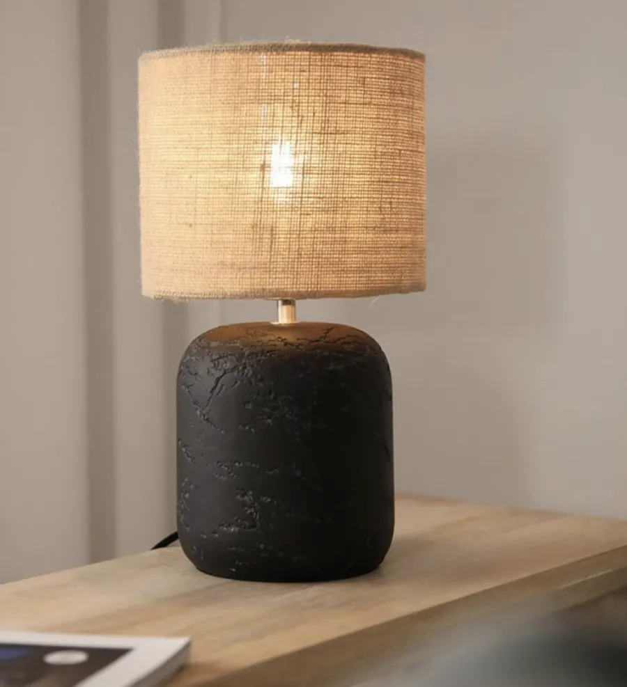 Best Marksløjd Montagna bordlampe 32 - Svart/ Natur