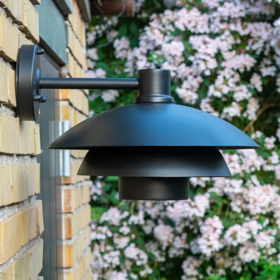 Outlet Dyberg Larsen Morph D30 utendørs vegglampe IP44 - Svart