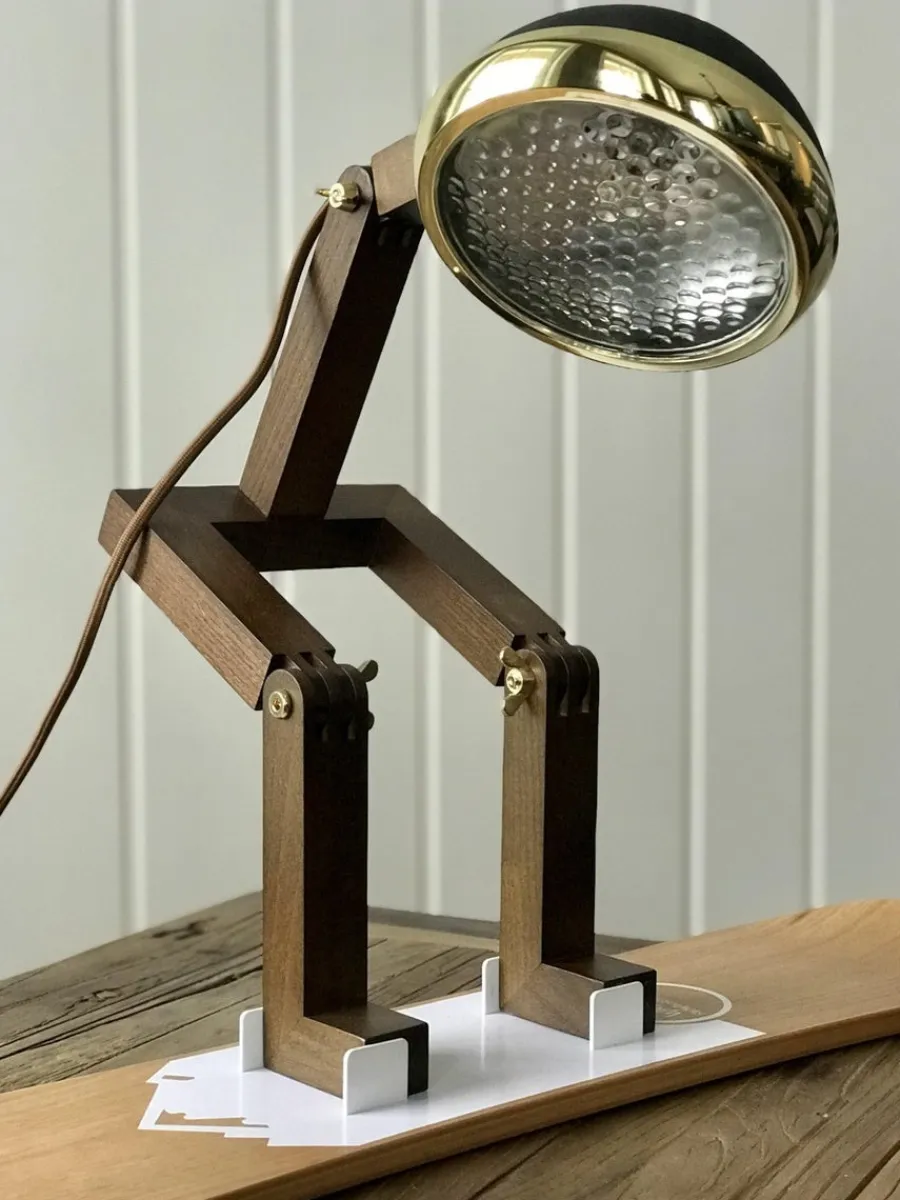 Outlet Piffany Copenhagen Mr. Wattson bordlampe, Limited Edition - Svart og messing Brun / Messing