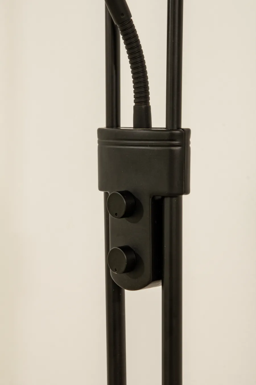Aneta Lighting Nice gulvlampe uplight med leselysarm