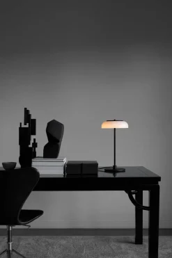Nuura Blossi bordlampe - Svart