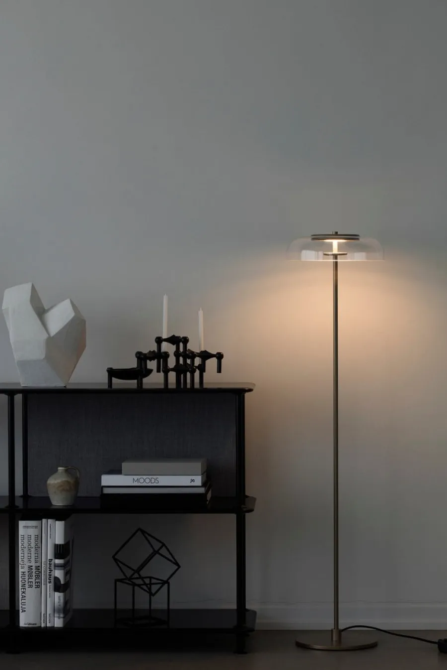 Discount Nuura Blossi gulvlampe Nordic Gold Messing