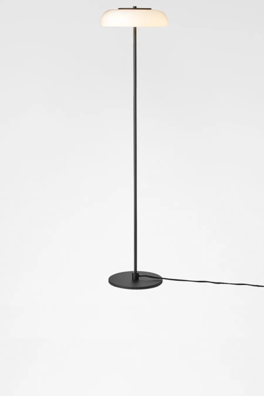 Best Nuura Blossi gulvlampe Svart