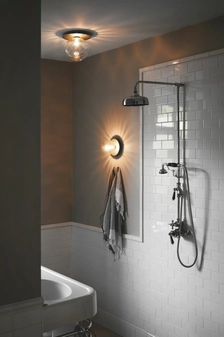 Discount Nuura Liila 1 vegglampe/taklampe - medium - nordic gold / opal Messing / Opal
