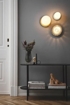 Online Nuura Liila 1 vegglampe/taklampe - large - nordic gold / opal Messing
