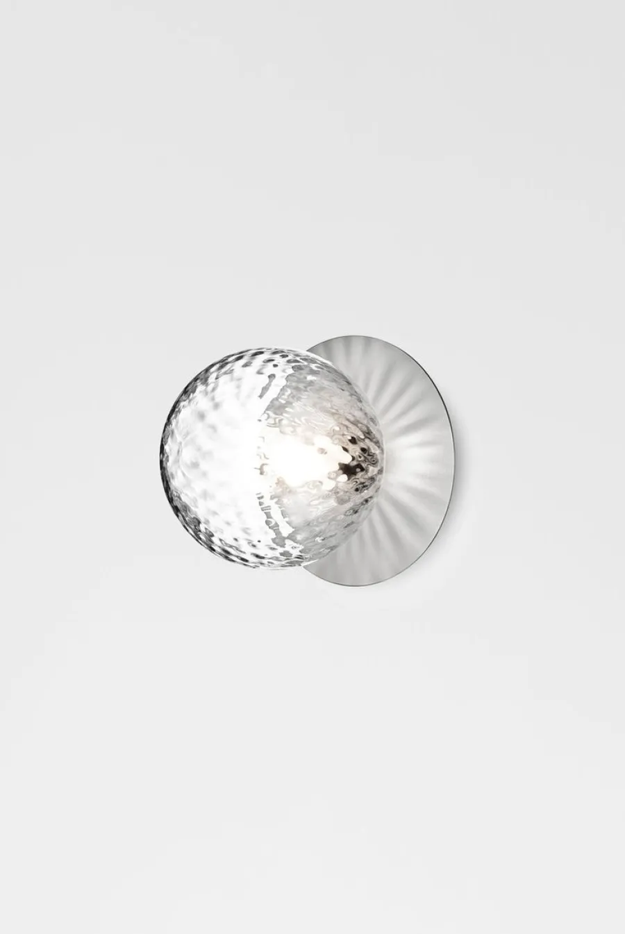 Sale Nuura Liila 1 vegglampe/taklampe - medium - light silver / optikk Krom