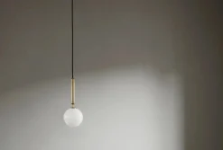 Hot Nuura Miira 1 Messing / Opal