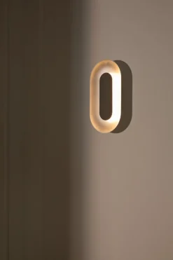 New Nuura Sasi Small vegglampe - Sølv Messing / Krom