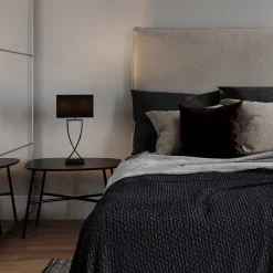 Hot By Rydens Omega bordlampe 52 cm - Svart krom