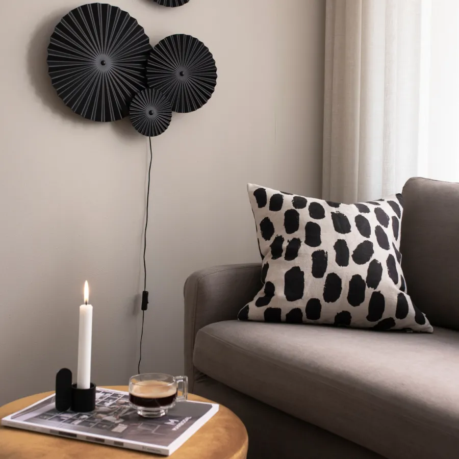 Clearance Globen Lighting Omega vegglampe - Svart