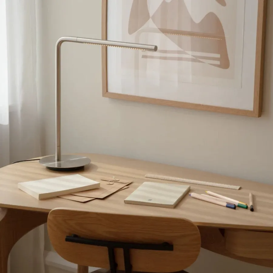 New Umage Omni bordlampe