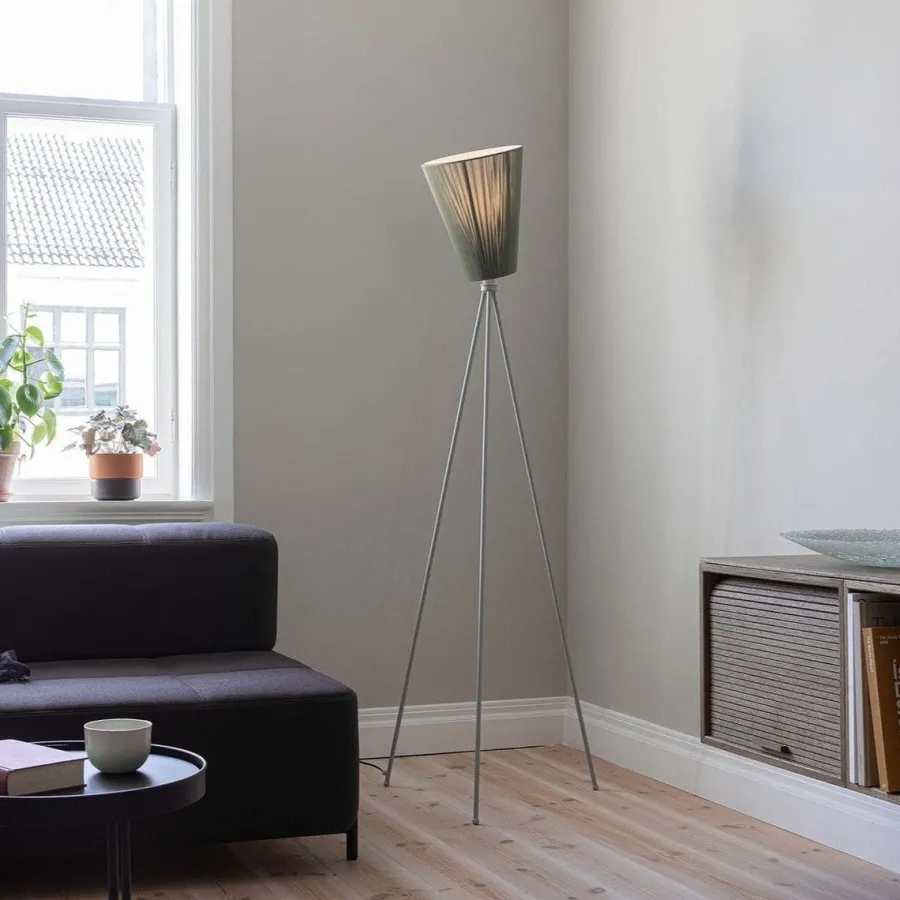 Outlet Northern Oslo Wood gulvlampe lysegrå med skjerm