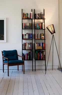 Best Northern Oslo Wood gulvlampe svart med skjerm